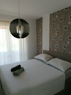 Apartment | 2 bedrooms, free WiFi, bed sheets - Impeccable 2-bed Apartment in Rab (Rab)