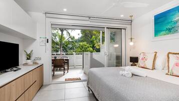 2 bedrooms, desk, free WiFi, bed sheets