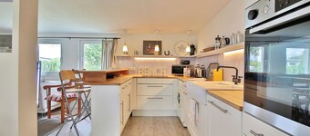 Vacation bungalow sea breeze
