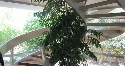 Amazing 4 bedroom 3.5 bath villa in Caesarea Israel near beach & golf course