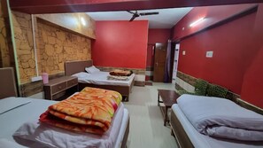 Room | Free WiFi - J M S Guest House (Joshimath)