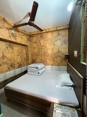 Room - J M S Guest House (Joshimath)