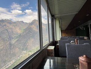 Restaurant - J M S Guest House (Joshimath)
