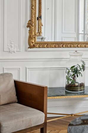 Interior - Subtly Vintage, by Veeve (Paris)
