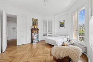 3 sovrum, skrivbord, wi-fi och sängkläder