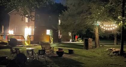 The Fox Den: Raystown Vacations ~ Linens incl ~ EZ Boat Parking~ Dogs welcome!