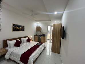 Standard Apartment | 1 bedroom, premium bedding, laptop workspace, bed sheets - The Lodgers Studio Apartment Sector 52 (Gurugram)