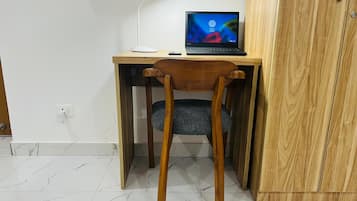 Premium Apartment | 1 bedroom, premium bedding, laptop workspace, bed sheets