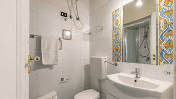 Apartment | Bathroom