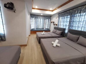 Deluxe Villa, 4 Bedrooms | 4 bedrooms, bed sheets - Seremban Grande Villa by uBook (Seremban)