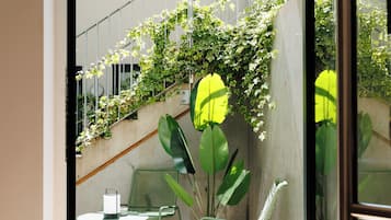 Apartment, Gartenblick | Blick auf den Garten