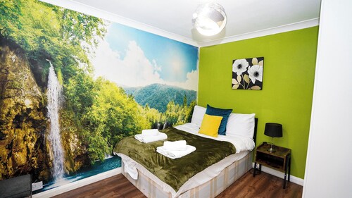 スペーシャス 3BR ハウス スリープス 6