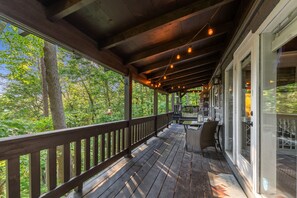 Property grounds - *NEW*Little Cub Cabin* Views | Pets | Couples (Cherry Log)