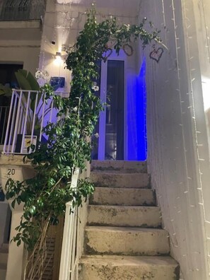 تفاصيل الفندق من الخارج