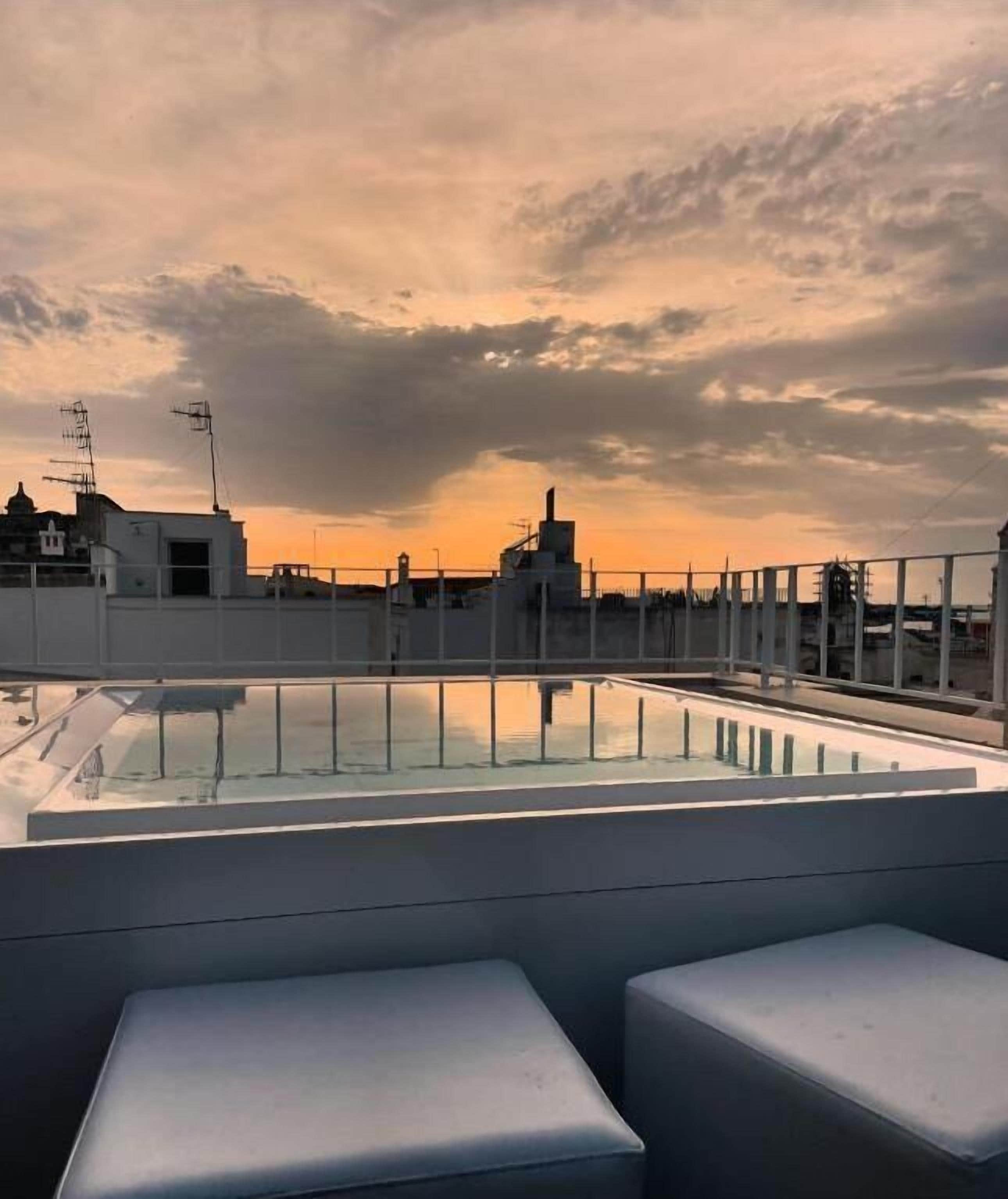 Seasonal outdoor pool