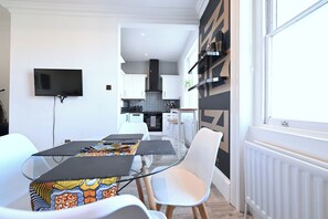 Apartment | Dining