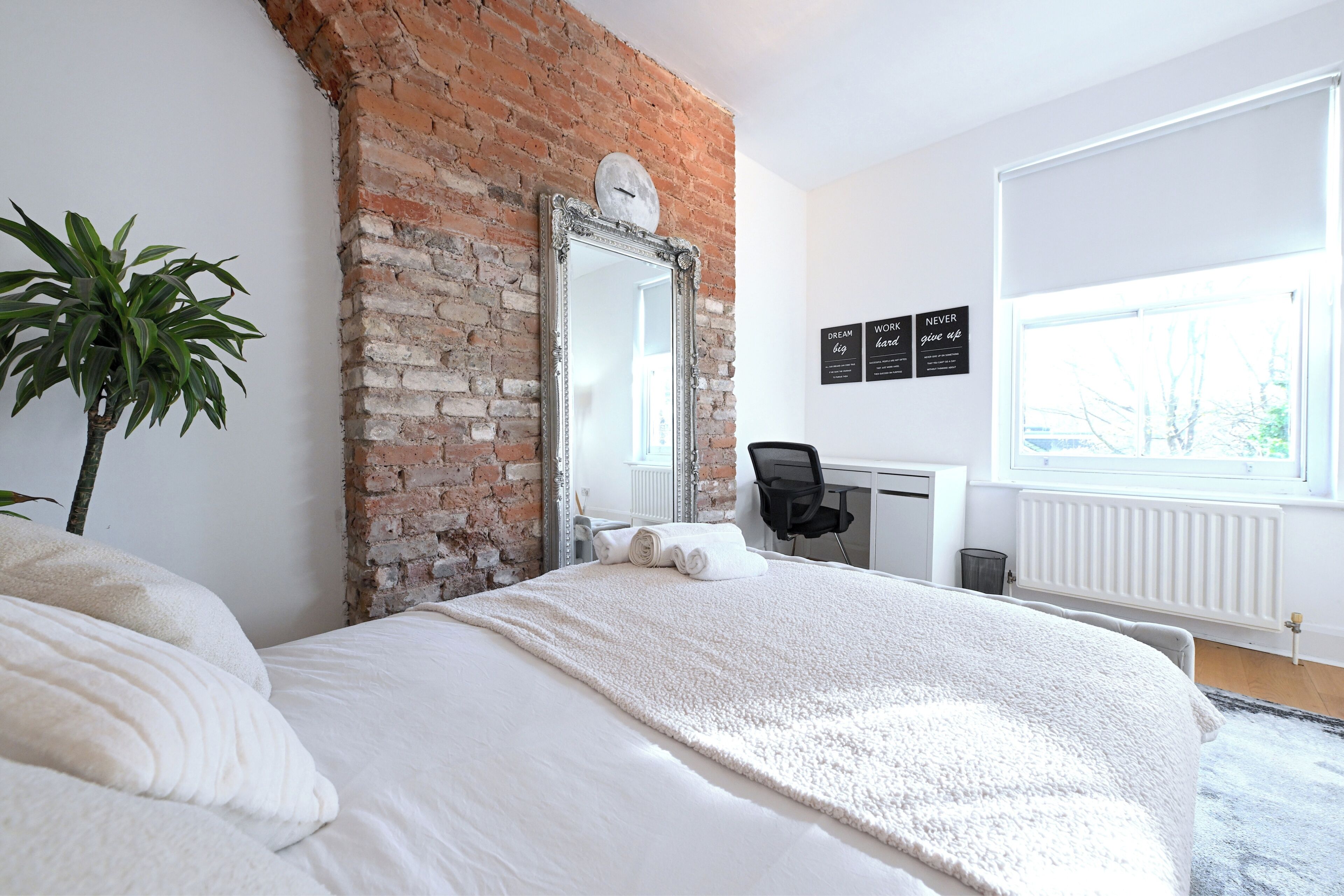 Apartment | 3 bedrooms, iron/ironing board, free WiFi, bed sheets