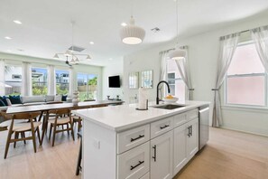 Interior - Urban Oasis in heart of NOLA w/Heated Pool+Parking (New Orleans)