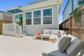 Terrace/patio - Urban Oasis in heart of NOLA w/Heated Pool+Parking (New Orleans)