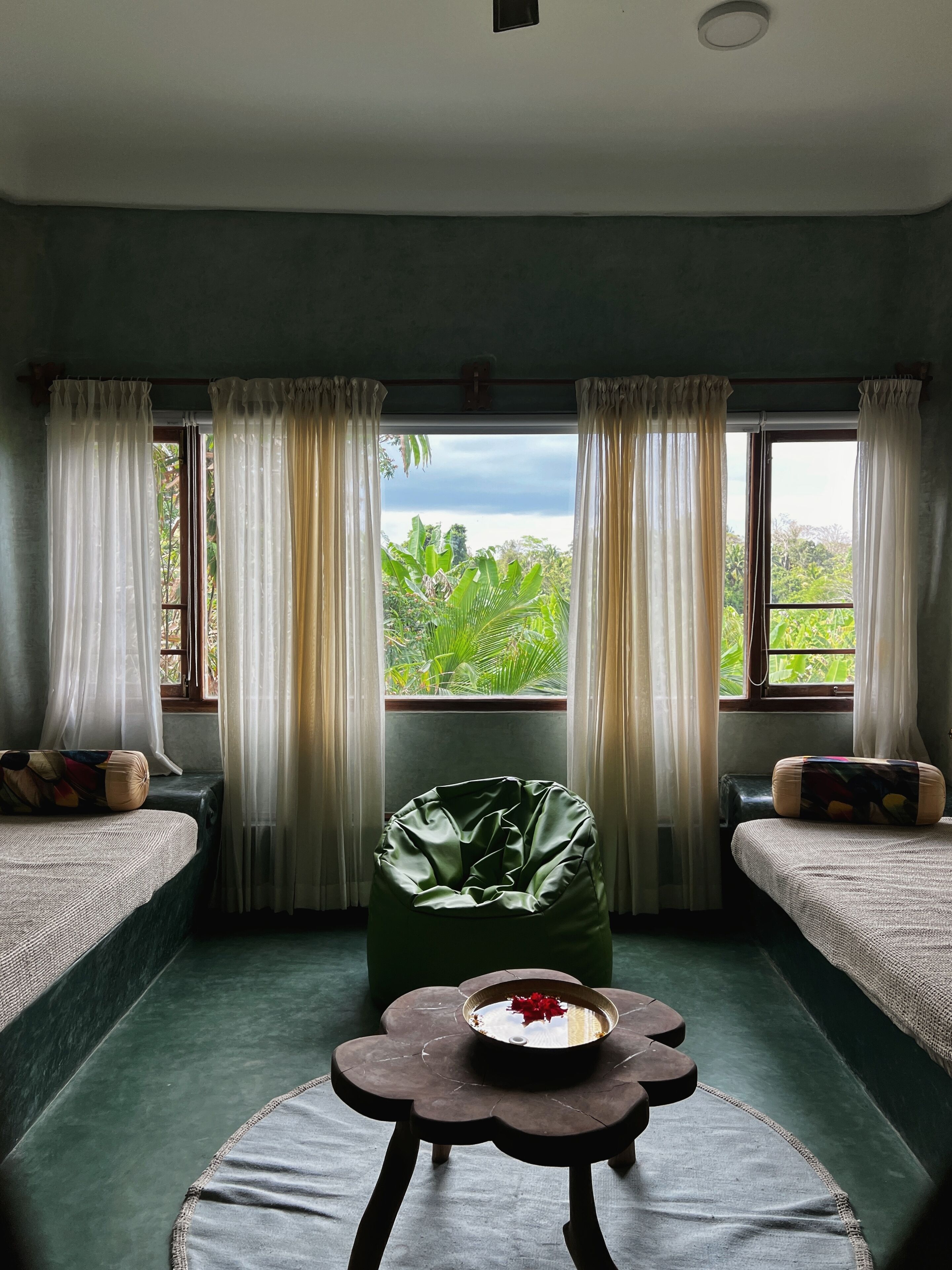 グランド ルーム | セーフティボックス (室内)、遮光カーテン、WiFi (無料)、ベッドシーツ