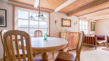 Family House | Dining room