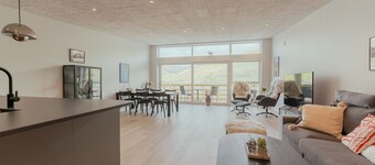 Luxurious Waterfront Retreat | Spectacular Views