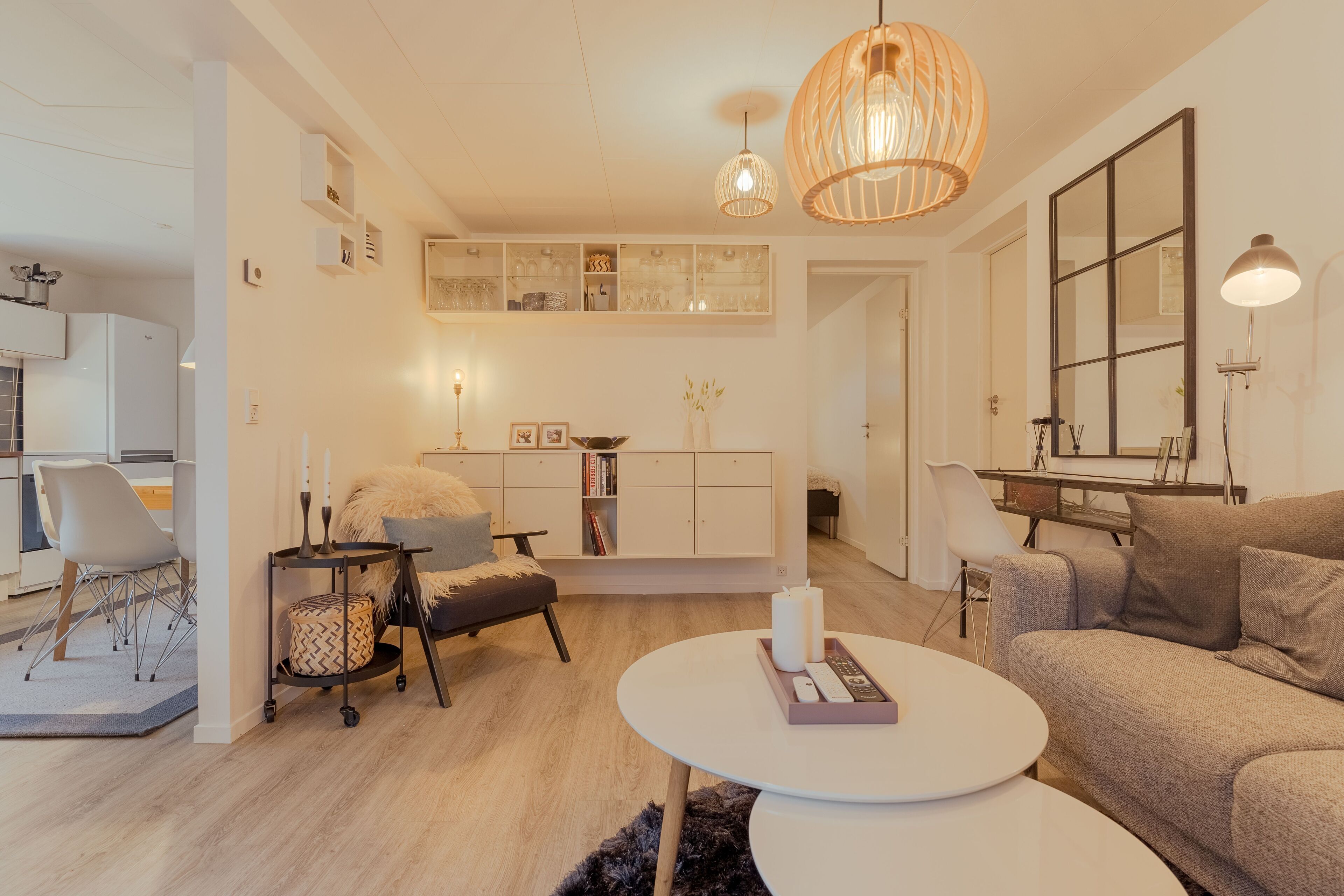 Departamento estándar | Área de sala de estar | Televisión 