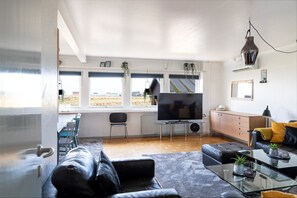 Family House | Living room | 43-inch Smart TV with digital channels