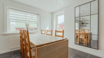 Standard House | Dining room