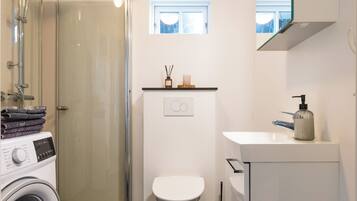 House | Bathroom | Shower, hair dryer, towels, soap