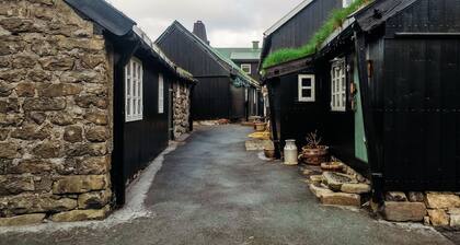 Tranquil Village Retreat | Tjørnuvík