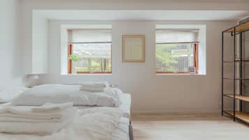 Apartment | 2 bedrooms, blackout curtains, free WiFi