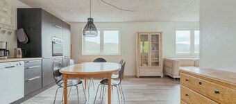 Cozy Family Home In Vestmanna