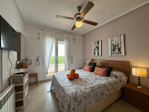 2 Schlafzimmer, Bügeleisen/Bügelbrett, WLAN, Bettwäsche