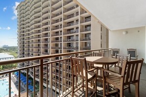 Outdoor dining - Sun, Sand & Splendor: Oceanfront 2BR Condo (North Myrtle Beach)