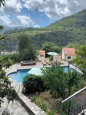 Pool - Maison de Village, Dans les Montagnes de Haute Corse (Santo-Pietro-di-Tenda)