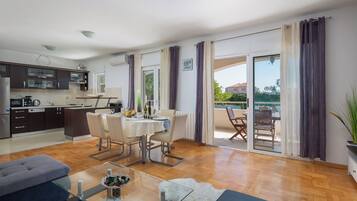 House | Living area | Video-game console