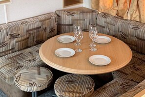 Dining - 3-bed Carvan, Sleeps 6, Pets & Parking (Sheerness)