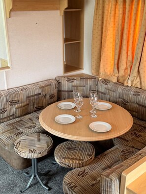 Cabin | Dining