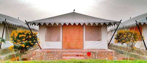 1 bedroom, hypo-allergenic bedding, pillow-top beds, minibar