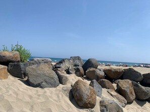 Beach - Charming 3-Room, 6 Pers., Sea Front, Parking (Cap d'Agde)
