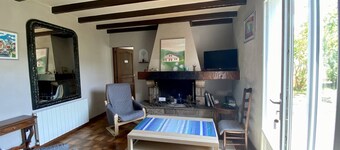 Charming Individual House in Basque Country, 8 Guests, Near Cambo Les Bains, Pet-Friendly, Free WiFi