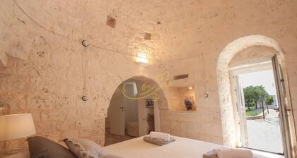 TD Trulli Benedetta w Pool in Peaceful Nature