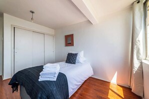 2 bedrooms, iron/ironing board, WiFi, bed sheets