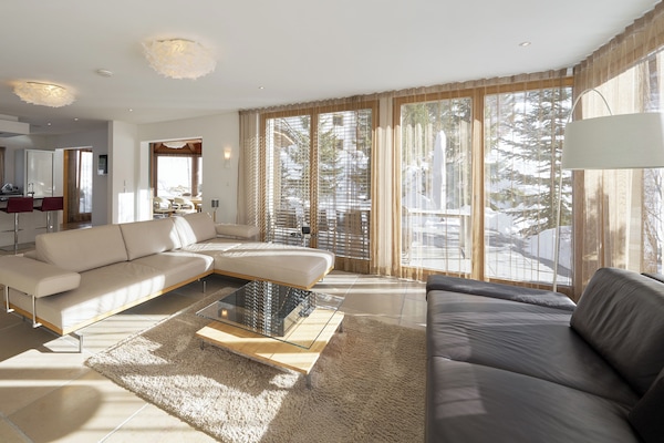 Luxury-Apartment, Bergblick | Wohnbereich