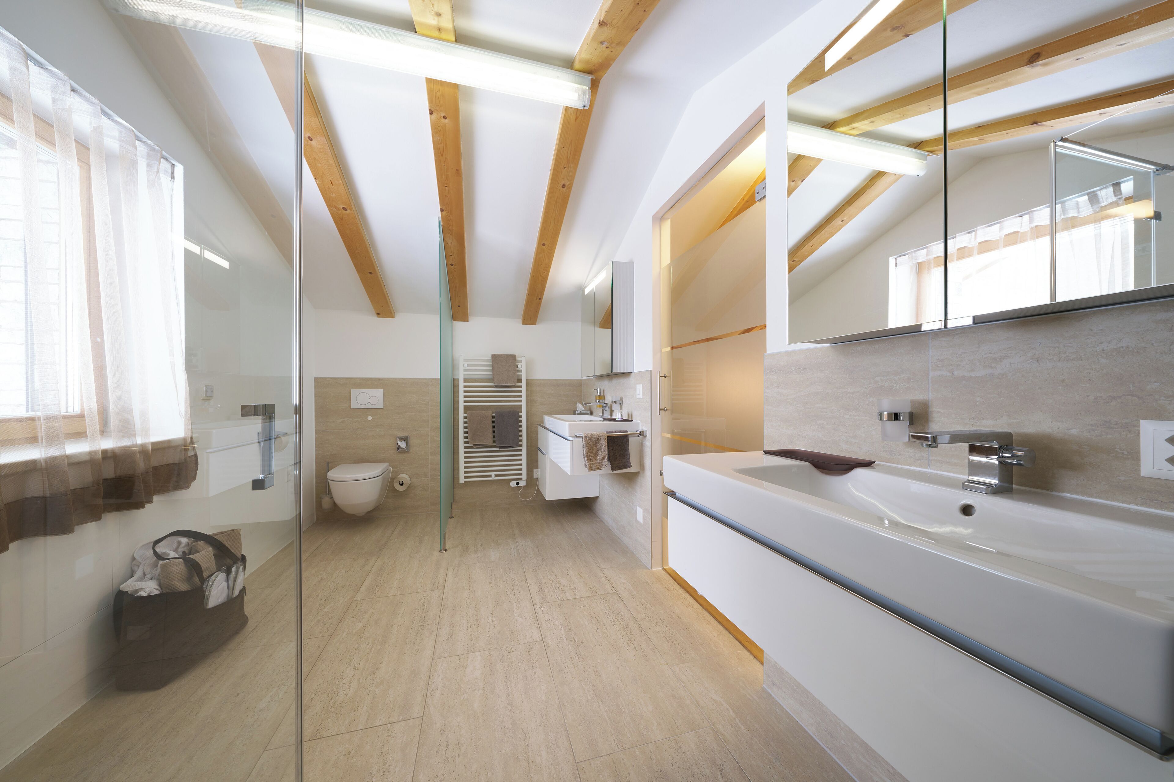 Chambre Familiale, vue montagne | Salle de bain