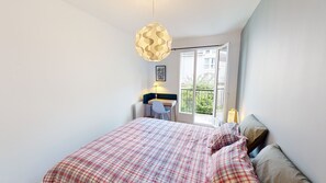 2 Schlafzimmer, Schreibtisch, Bügeleisen/Bügelbrett, kostenloses WLAN
