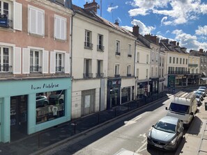 Exterior - Appartement Cosy Centre de Ville de Fontainebleau 65m² - 2 Chambres (Fontainebleau)