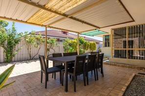 Outdoor dining - Budget-Friendly Halls Head 4x2 (Halls Head)