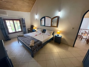 3 chambres, fer et planche à repasser, accès à Internet, literie fournie